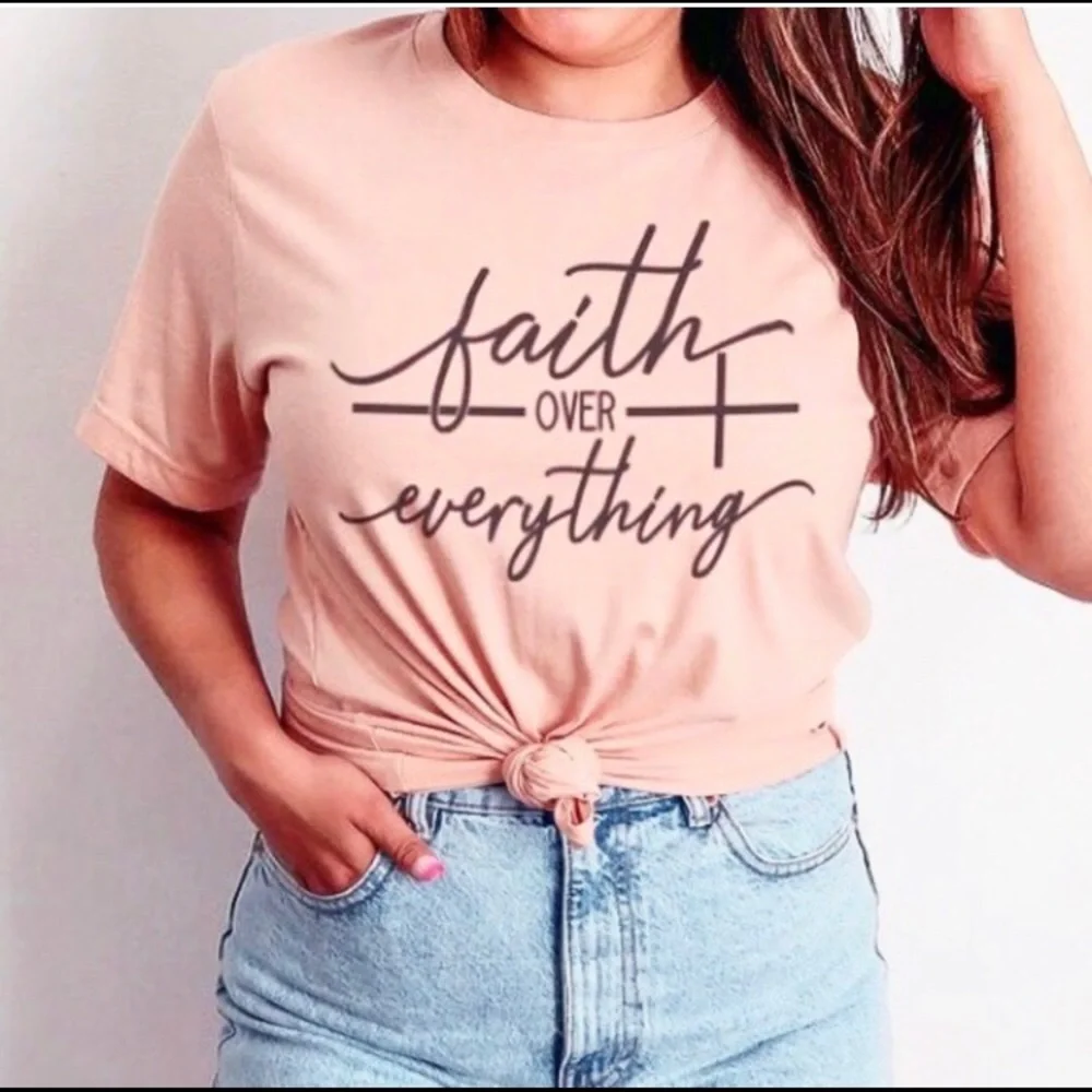 LAST ONE: Faith graphic T-shirt - Picture 1 of 3